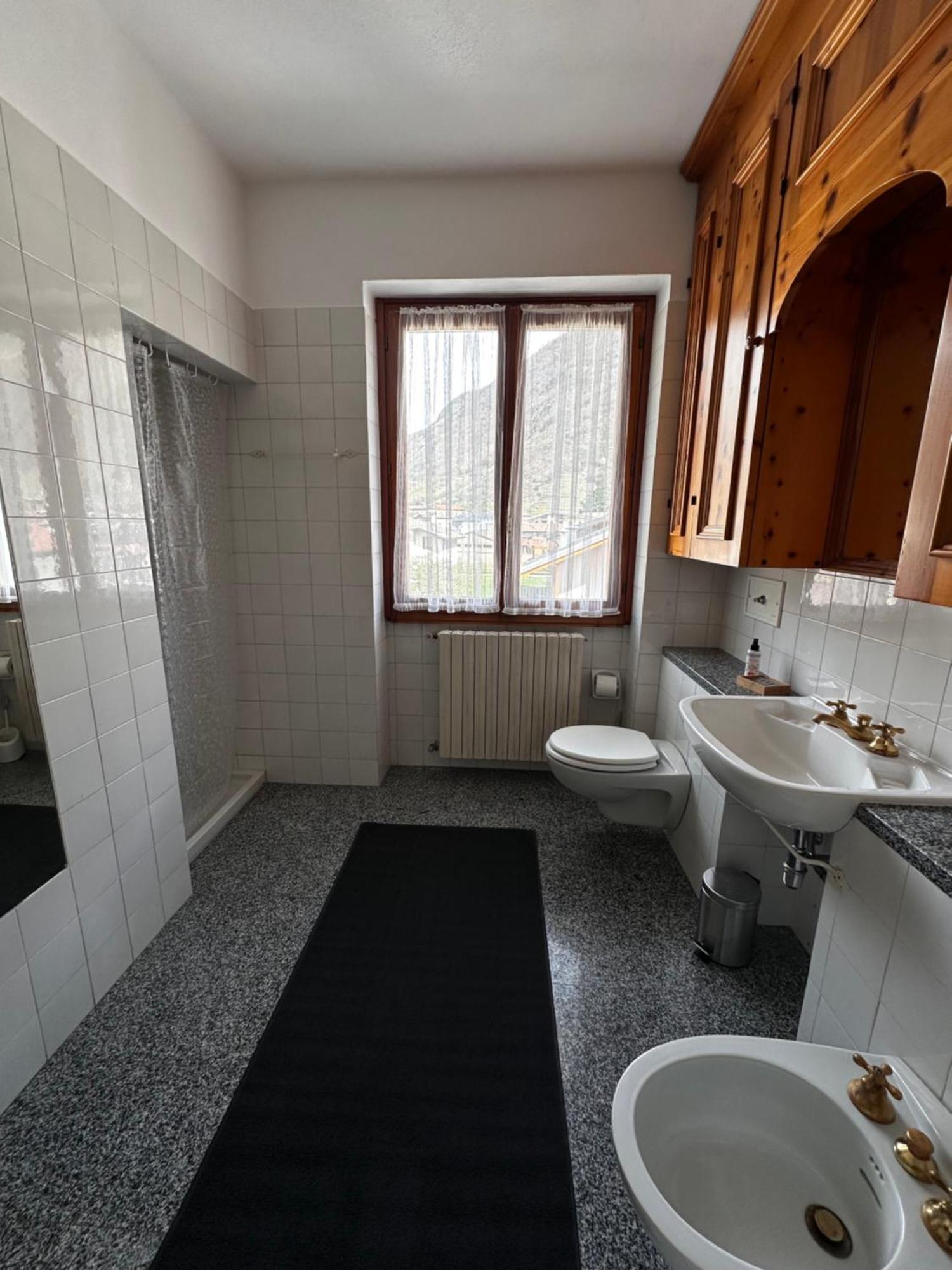 Ampio Appartamento Con Vista “Casa Magro” 티라노 외부 사진