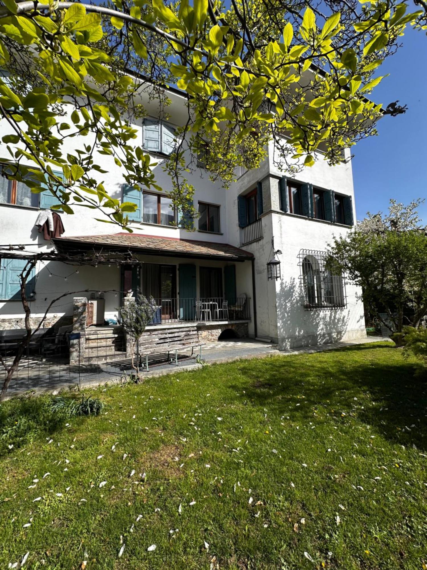 Ampio Appartamento Con Vista “Casa Magro” 티라노 외부 사진